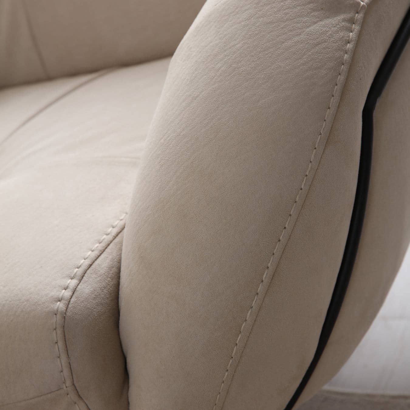 Прав диван с ел. ф-я сън Fendi - Modern Furniture