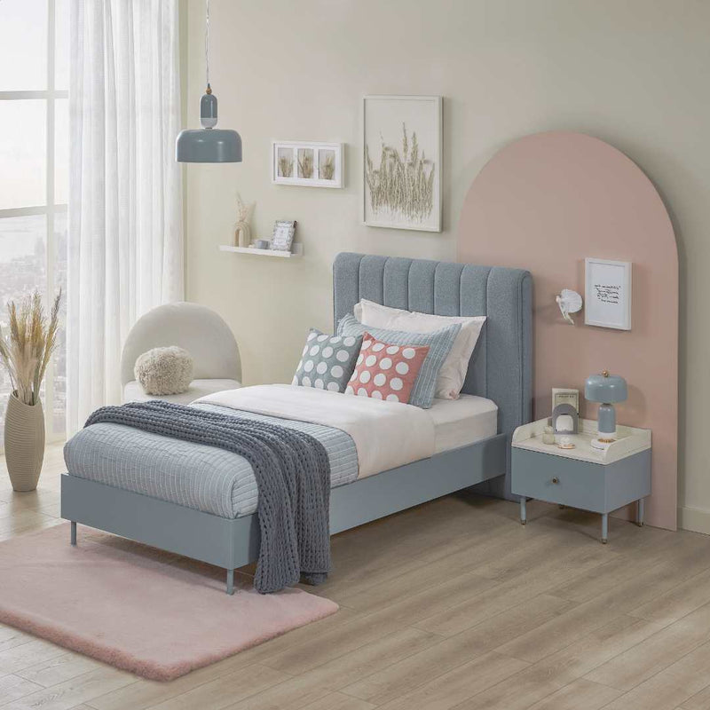 Тийн стая Laila