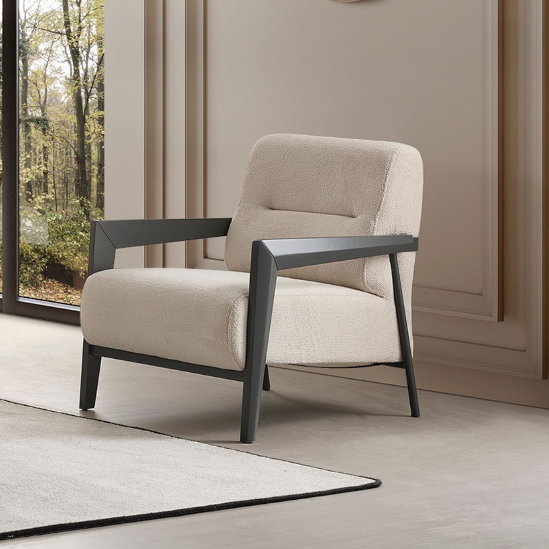 Кресло Stella – фронтален изглед с изчистени линии.