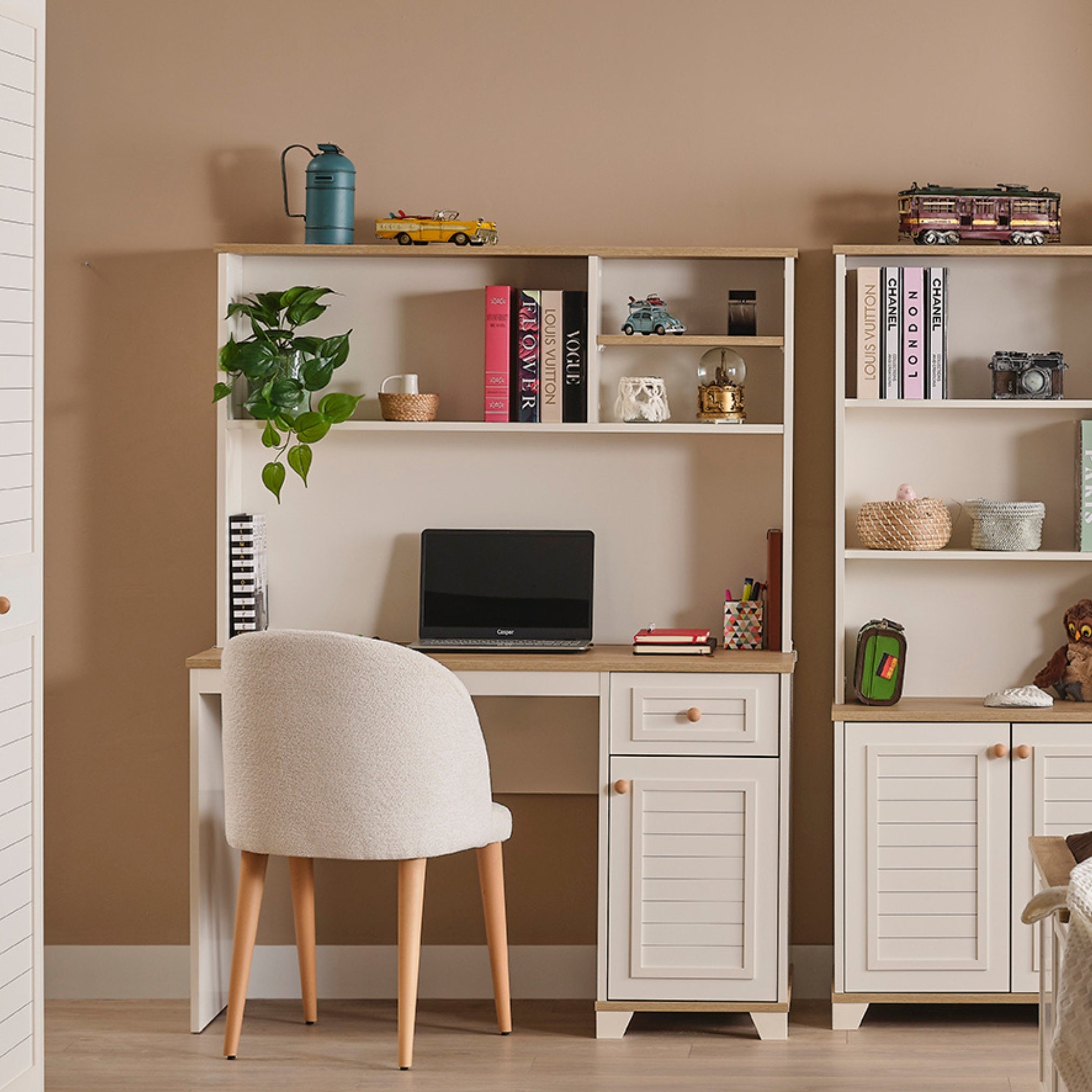 Бюро с надстройка Lucia