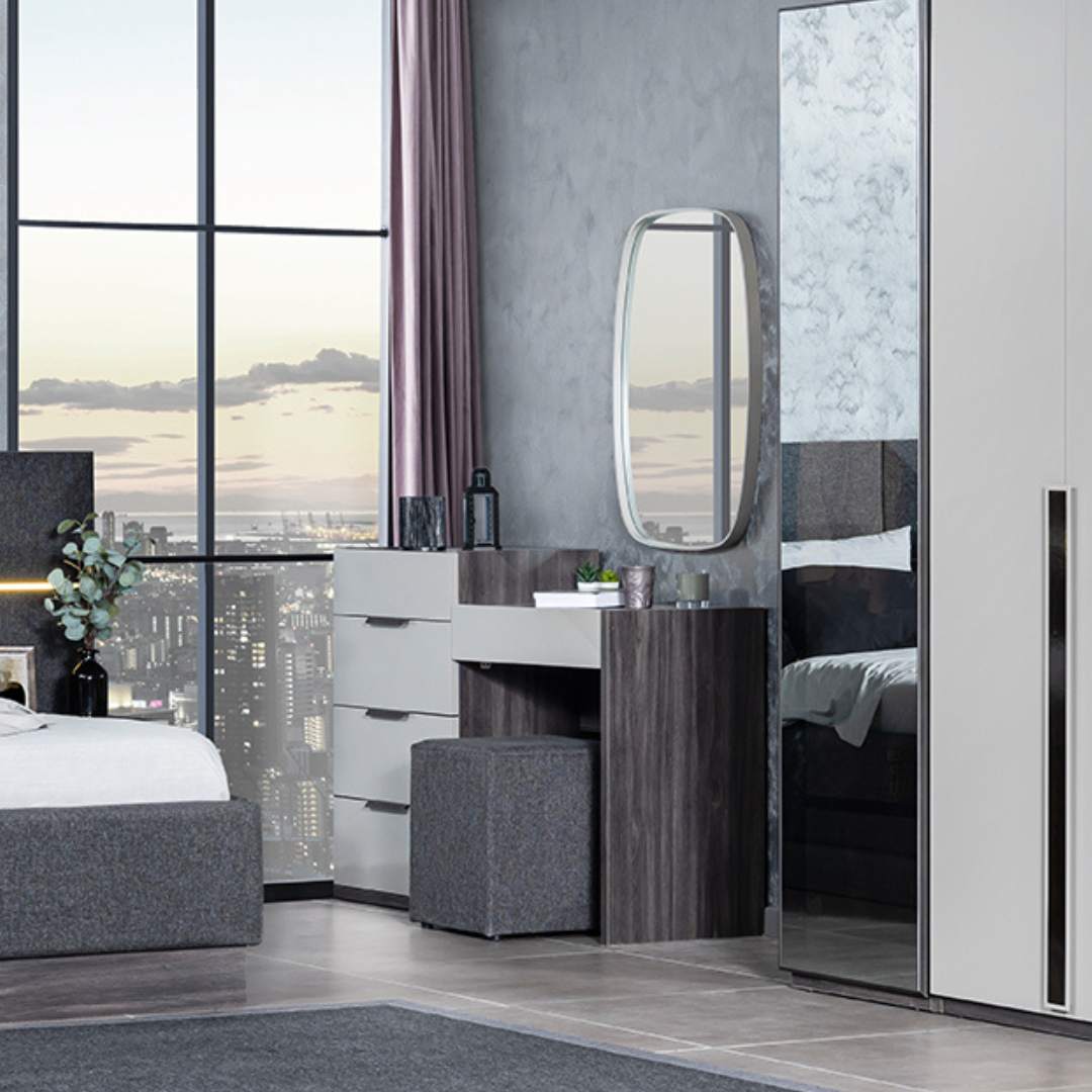 Тоалетка с огледало Adessa - Modern Furniture