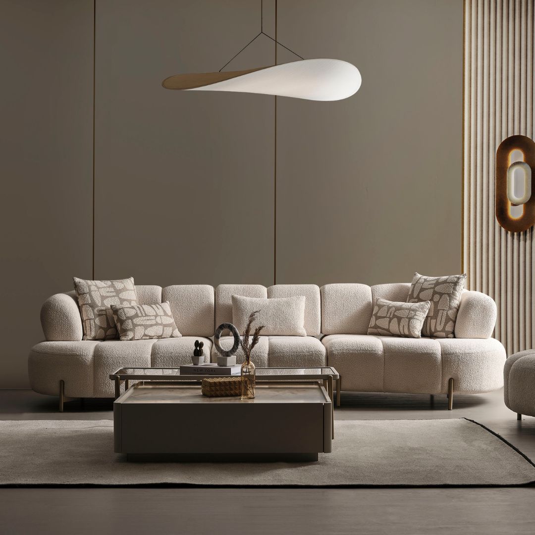 Диван Vega – перспектива три четвърти, подчертаваща изчистените линии.