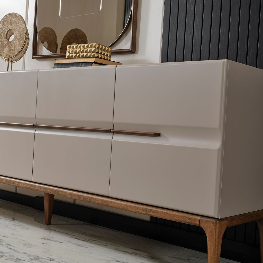 Бюфет Nova – детайл на вратите и равните фуги.