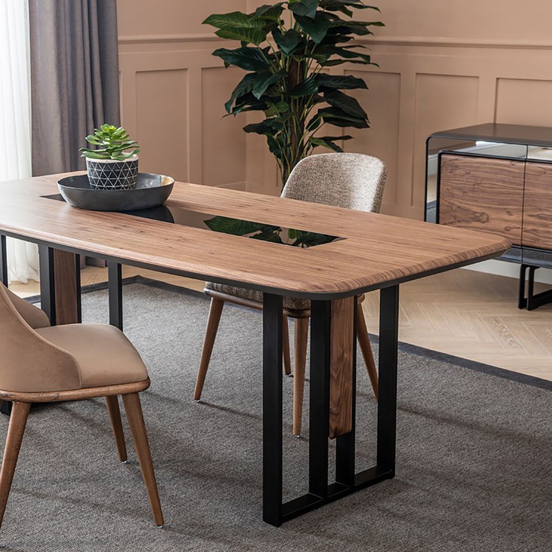 Трапезна маса Mozart – фронтален изглед с изчистени линии и стабилна конструкция.