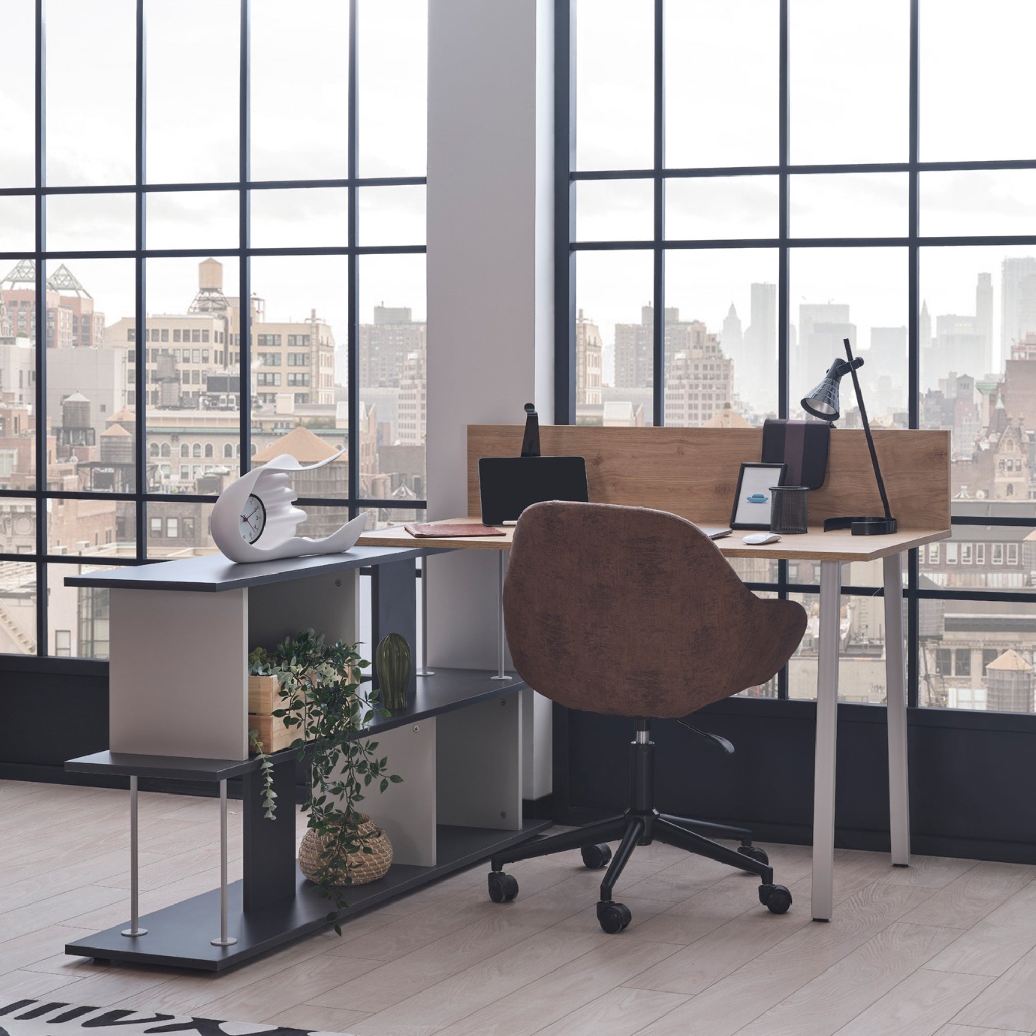 Бюро с етежерка Harvey