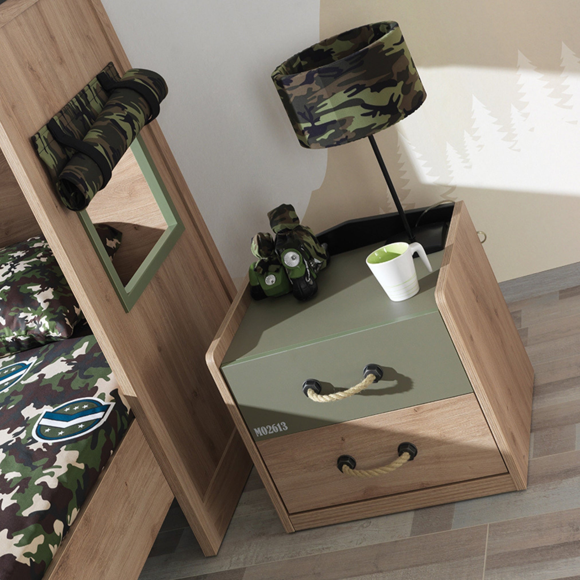 Нощно шкафче Camp с 2 чекмеджета и въжени дръжки