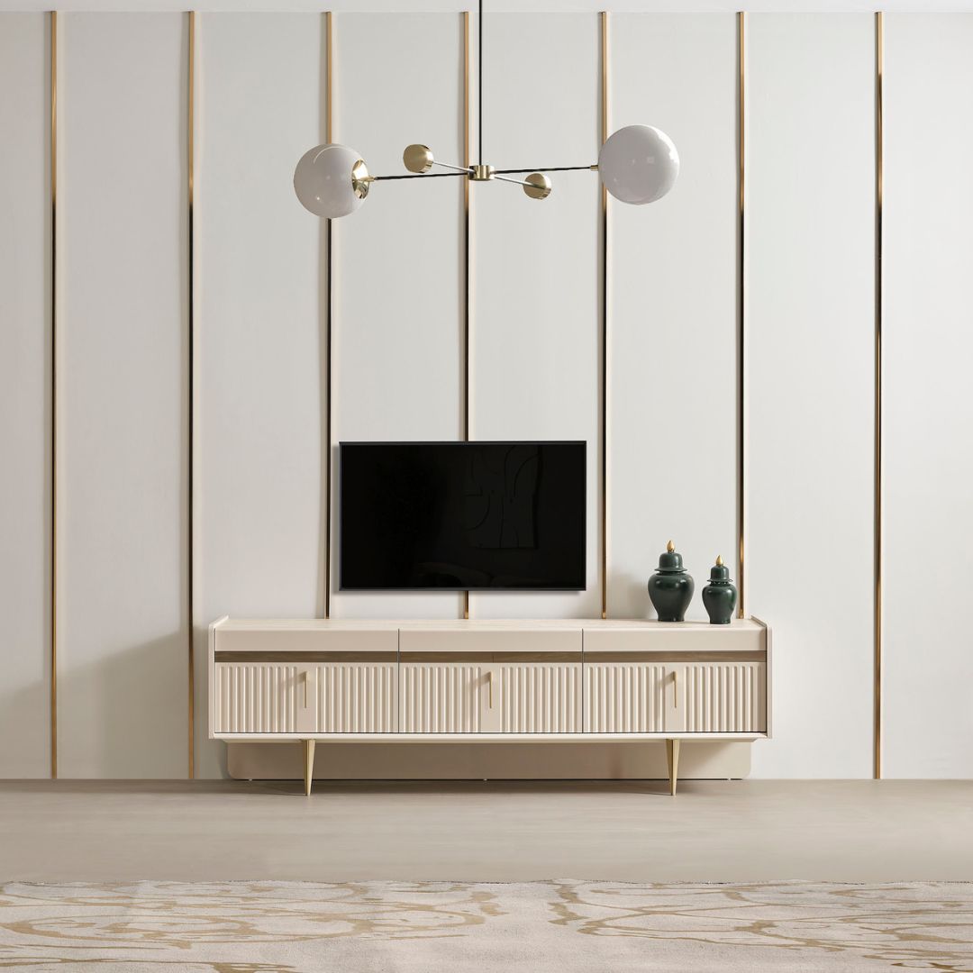 ТВ секция Tesla – изглед три четвърти с ниши и затворени шкафове.