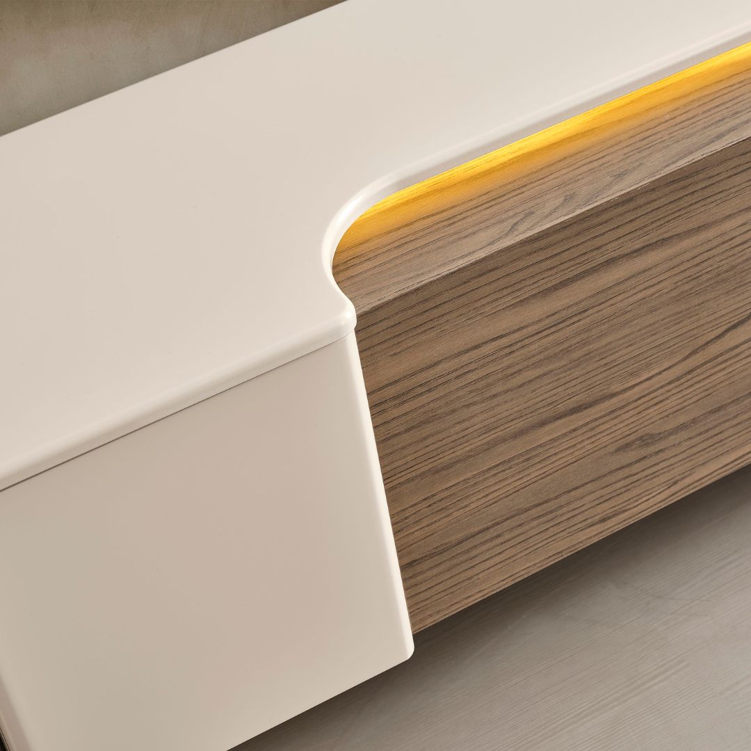 ТВ секция Liva – изглед три четвърти с отворени ниши и шкафове.