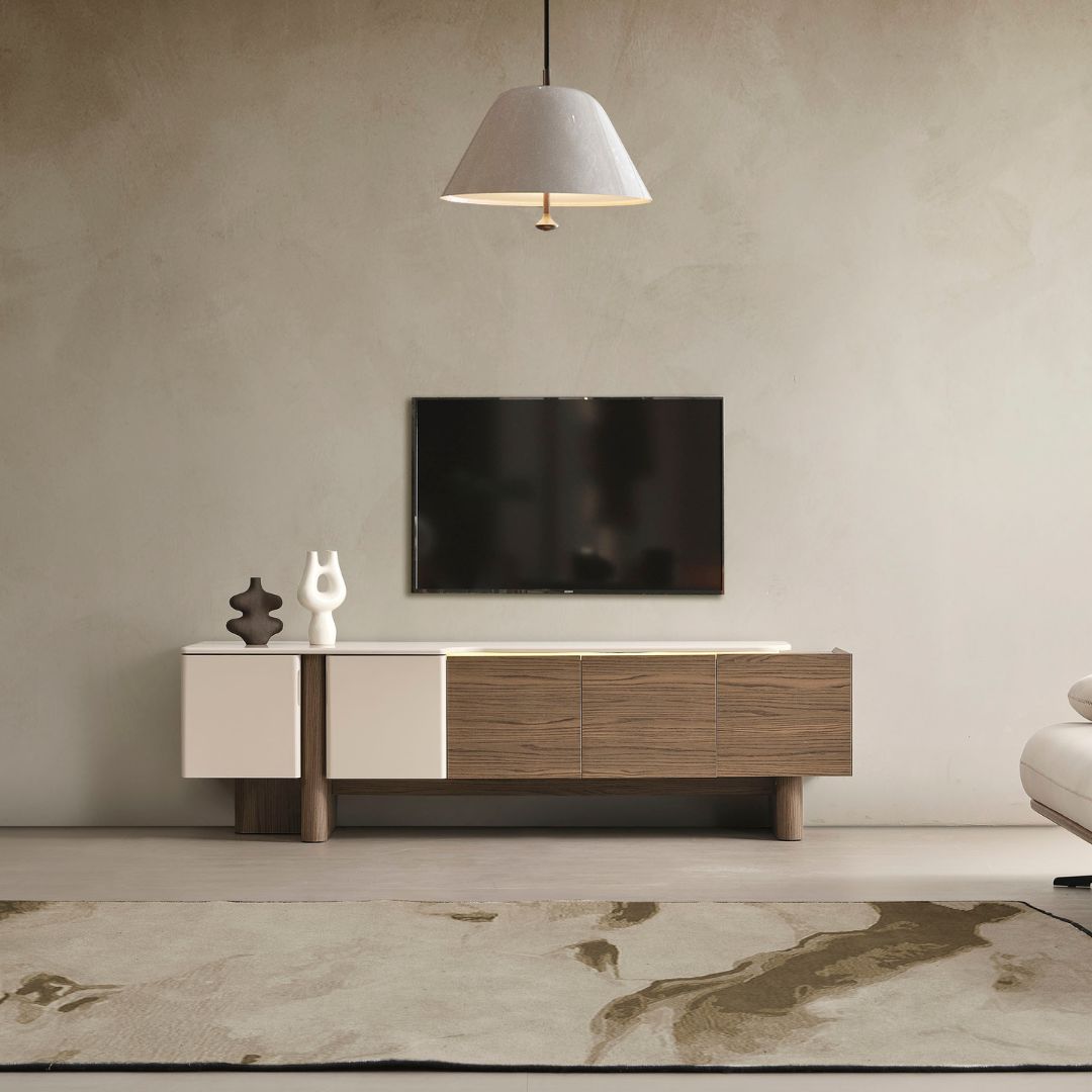 ТВ секция Liva – близък план на фасадите и фините кантове.