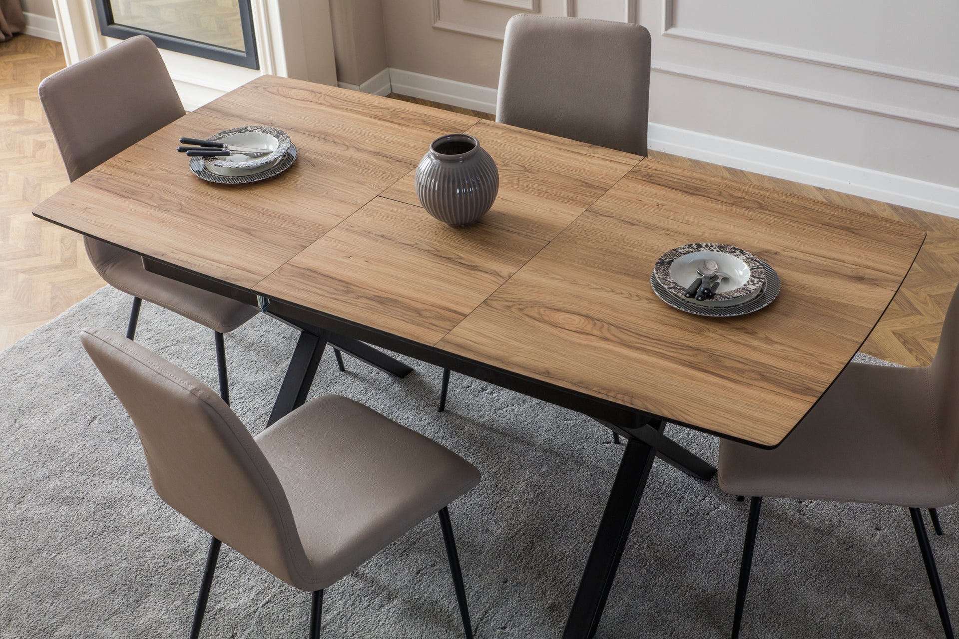 Трапезна маса Apple