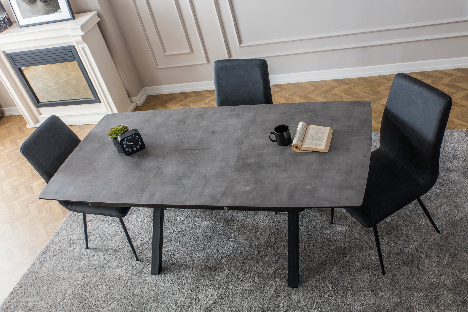 Трапезна маса Apple