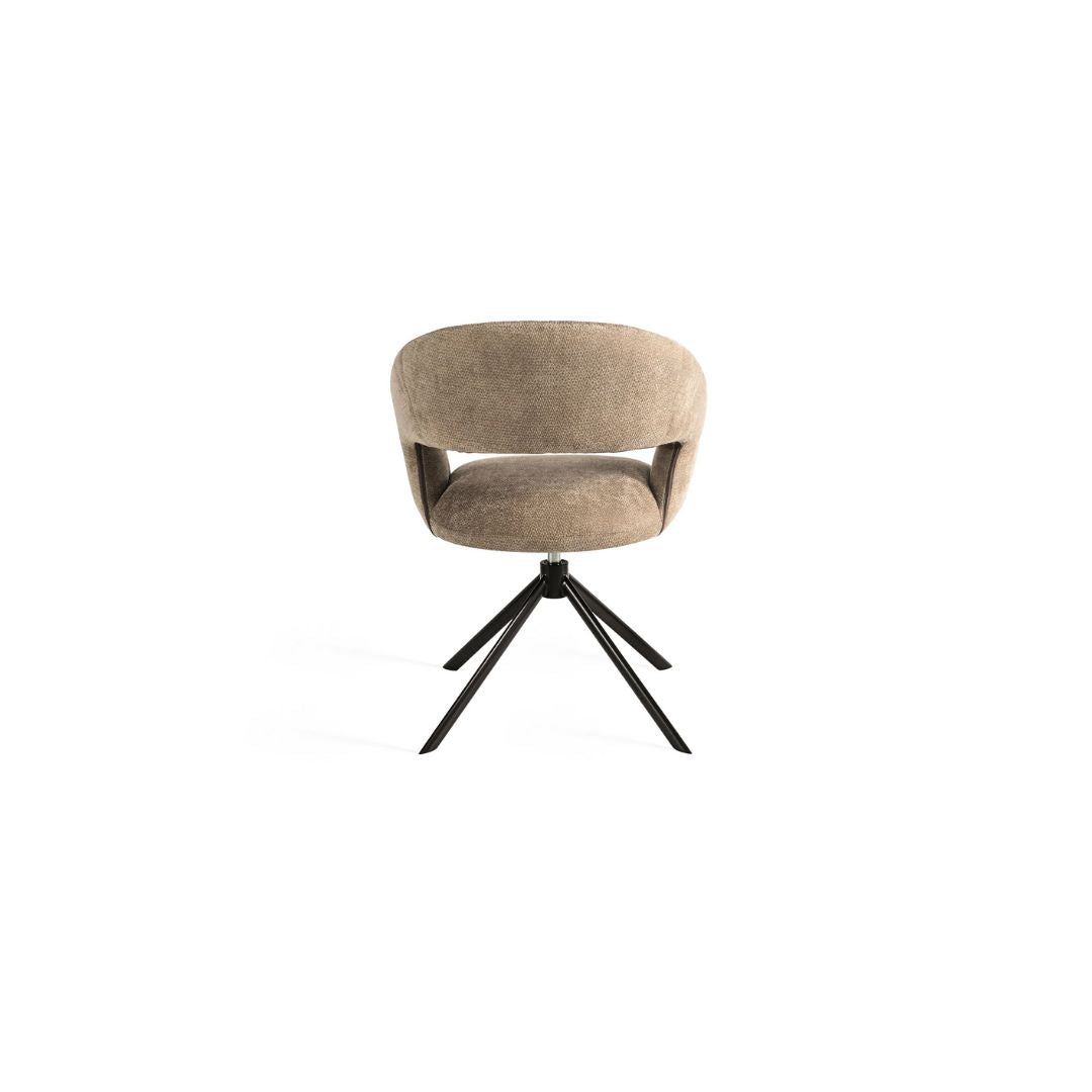 Стол Y-050 Beige, поставен в домашен офис, използван като удобен въртящ се стол за бюро.