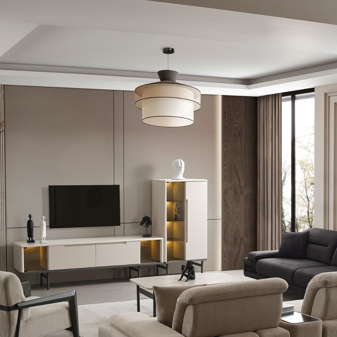 ТВ секция Stella – секцията в интериор с телевизор и декорации.