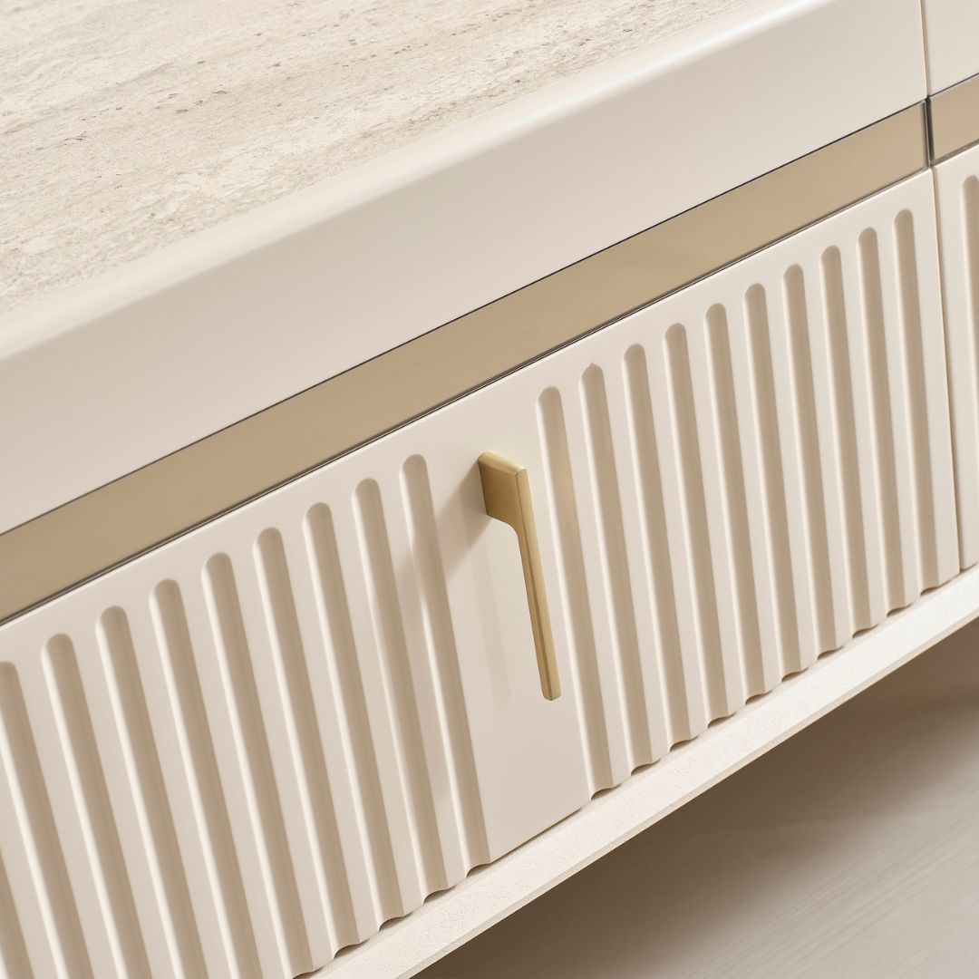 ТВ секция Tesla