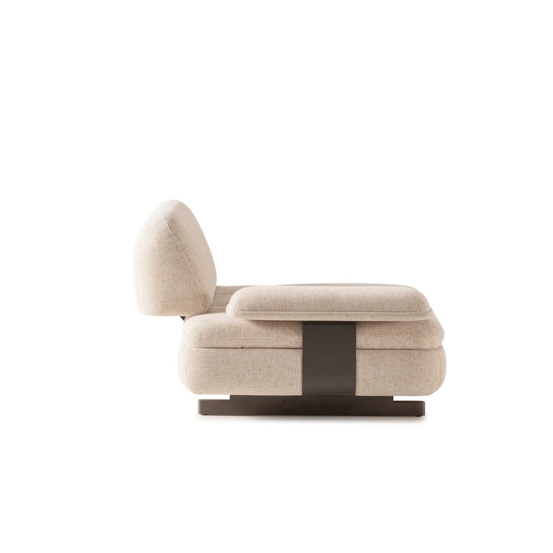 Прав диван Metropol