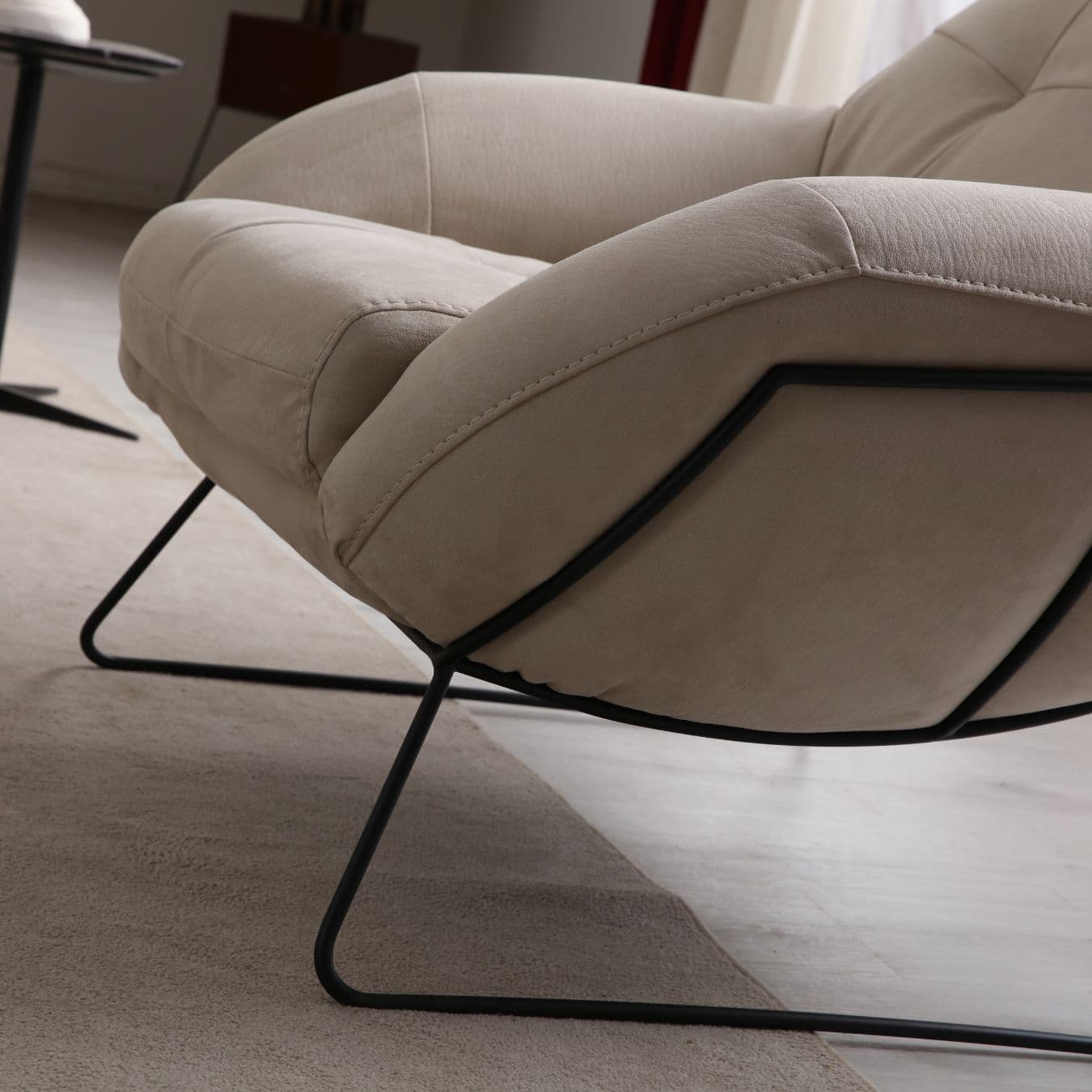 Прав диван с ел. ф-я сън Fendi - Modern Furniture