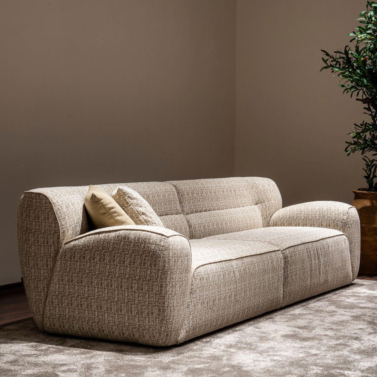 Прав диван Avida