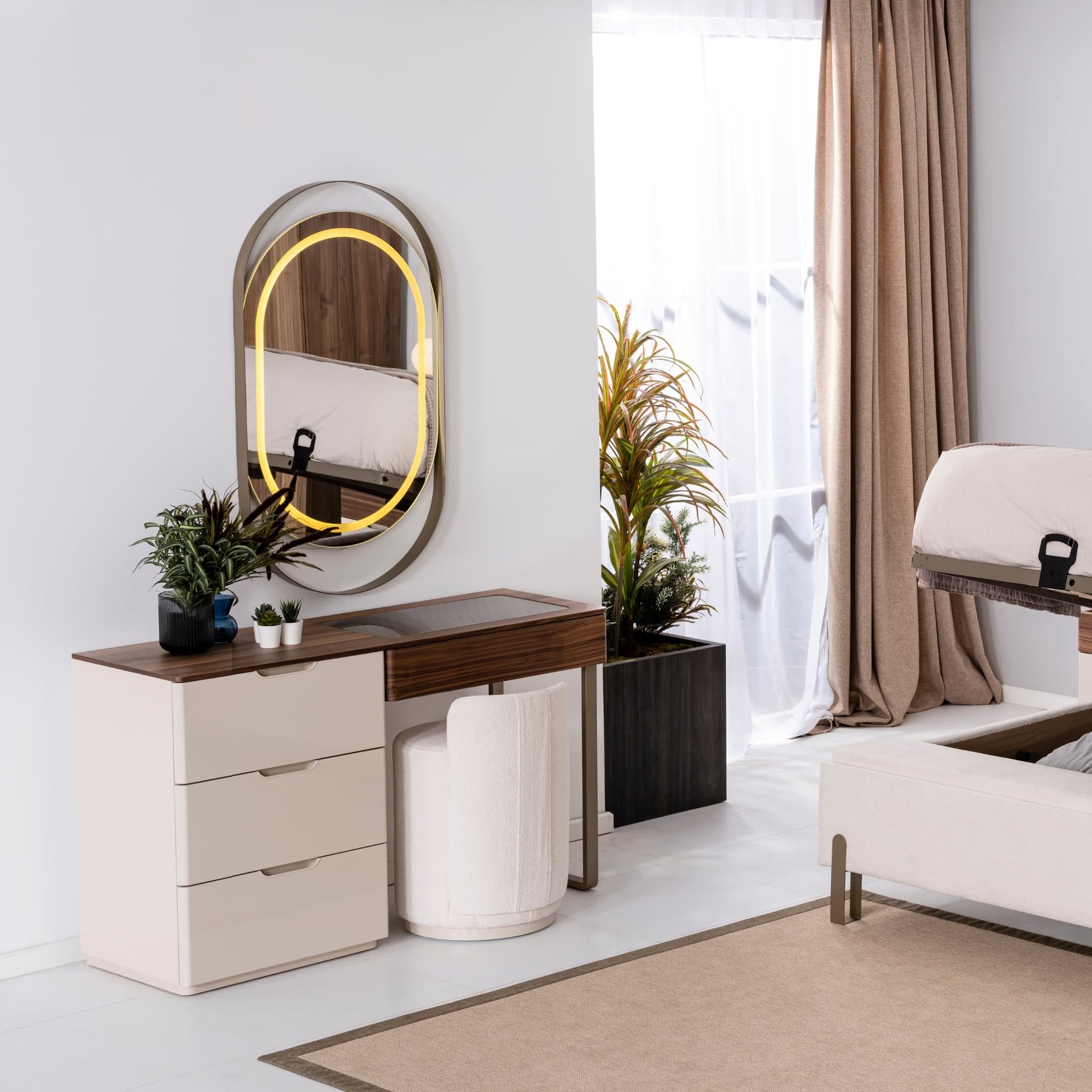 Тоалетка с огледало Bagdat