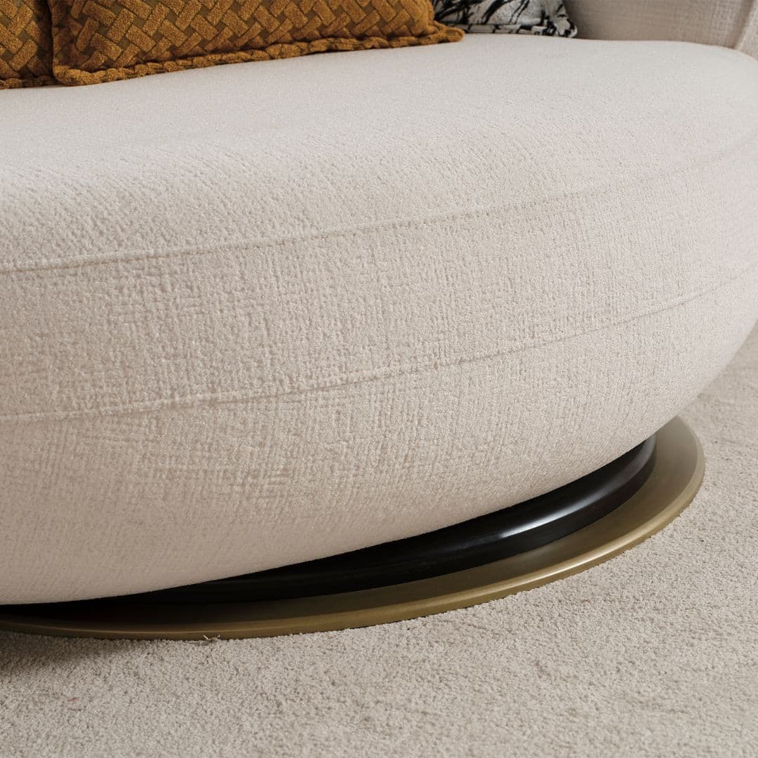 Прав диван Levante