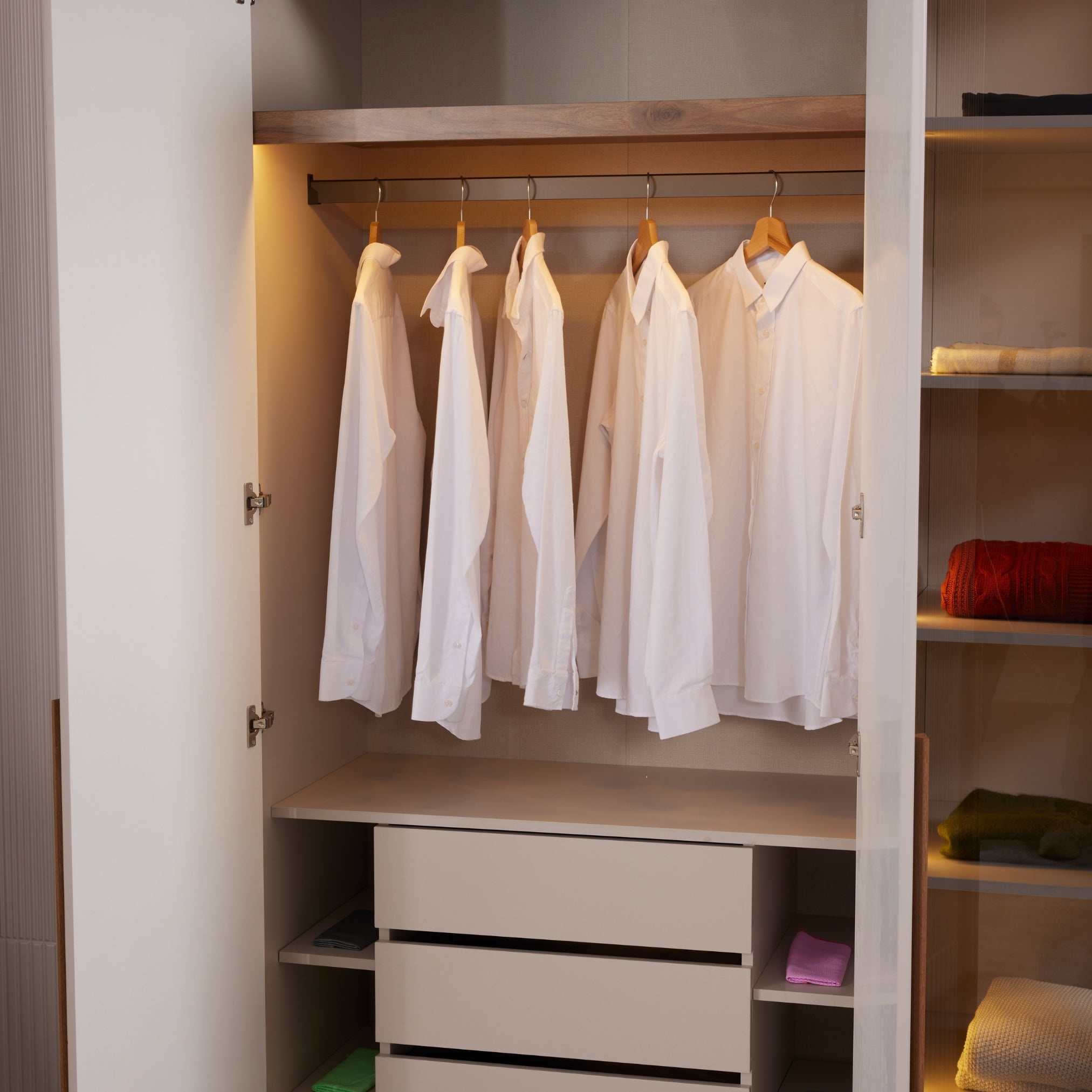 Модулен гардероб Lina