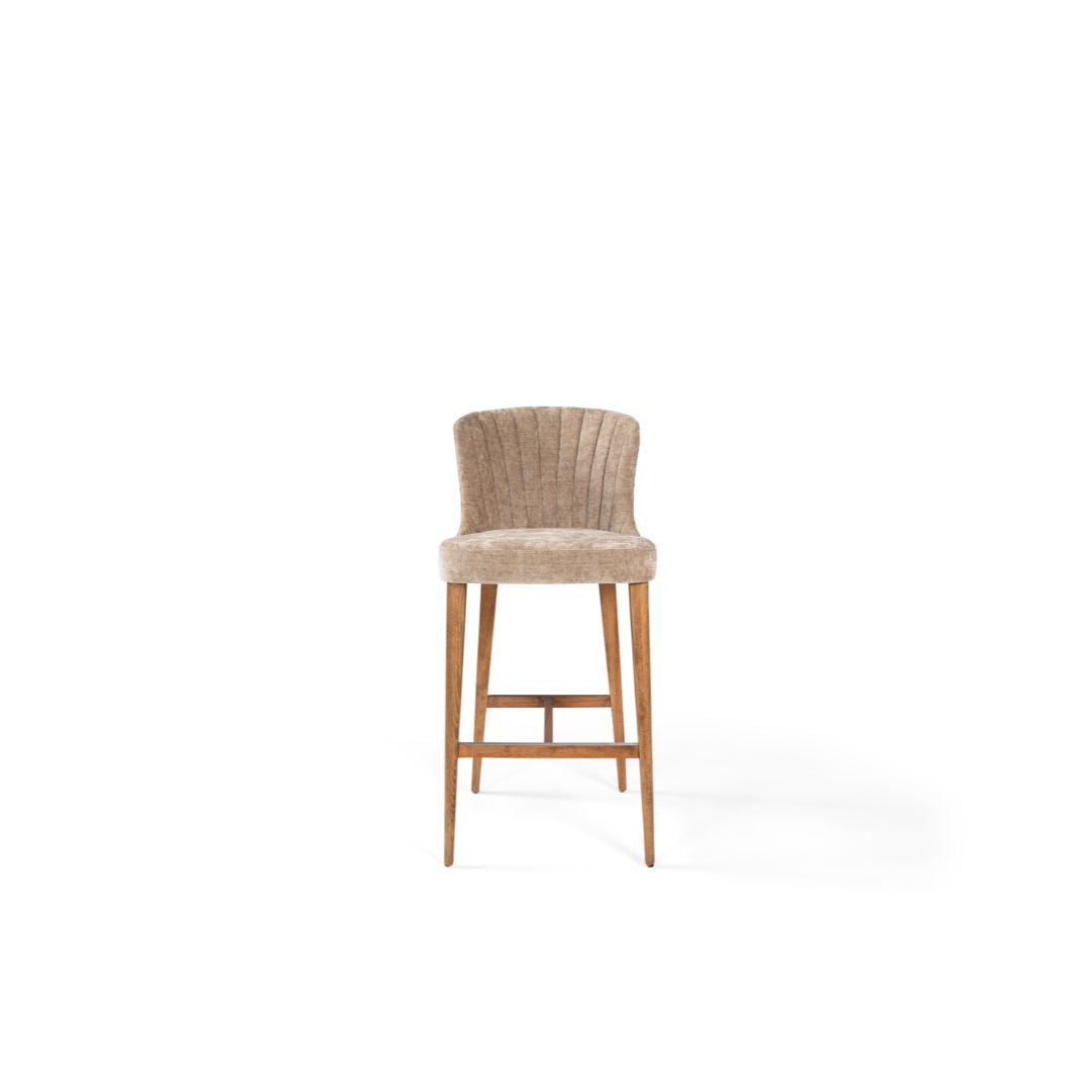 Бар стол Midi – страничен профил, подчертаващ удобната седалка.