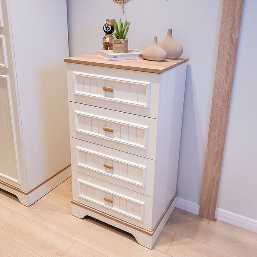 Висок детски скрин Monte – детайл на фрезованата повърхност