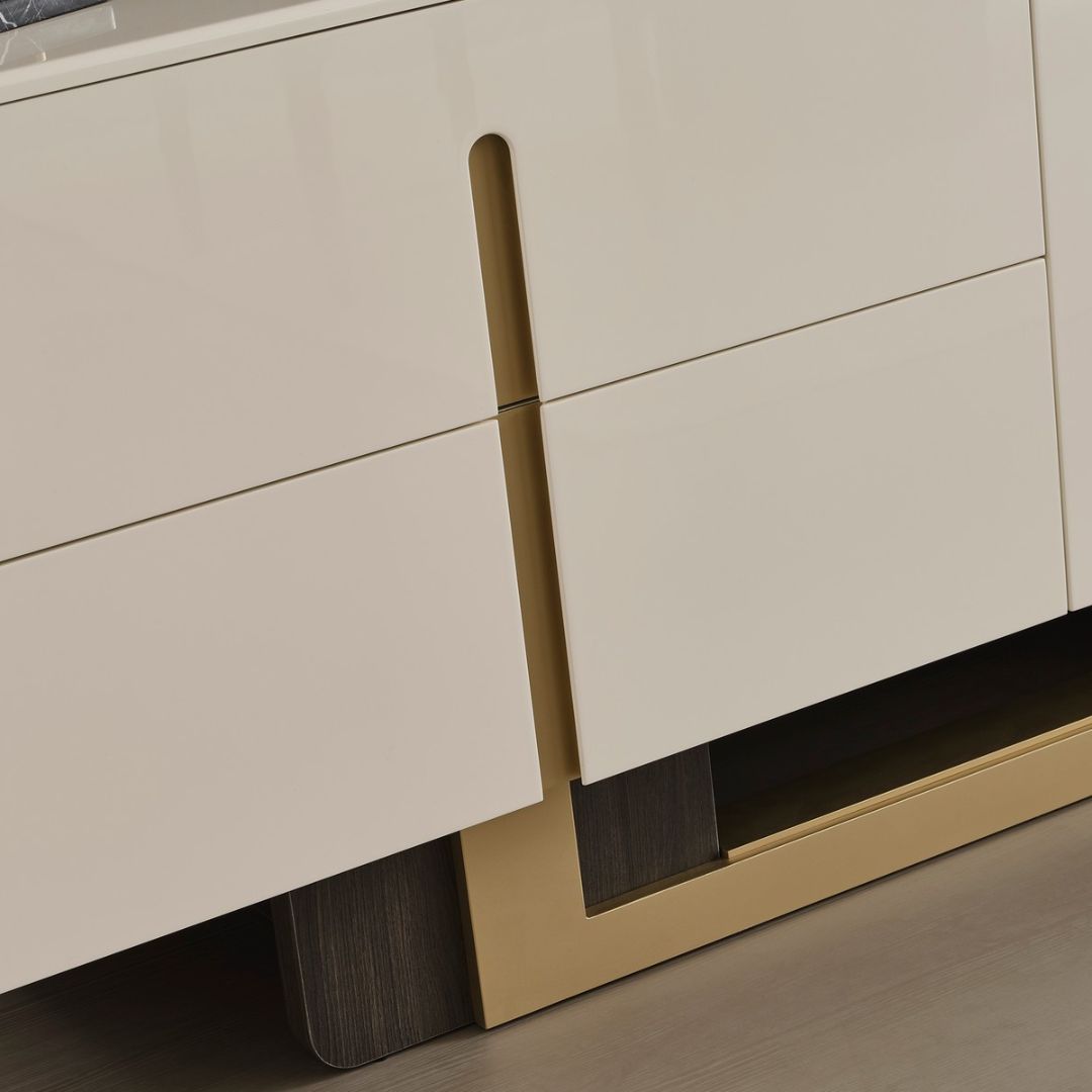 Бюфет Pedro – изглед три четвърти, подчертаващ плавните ръбове.