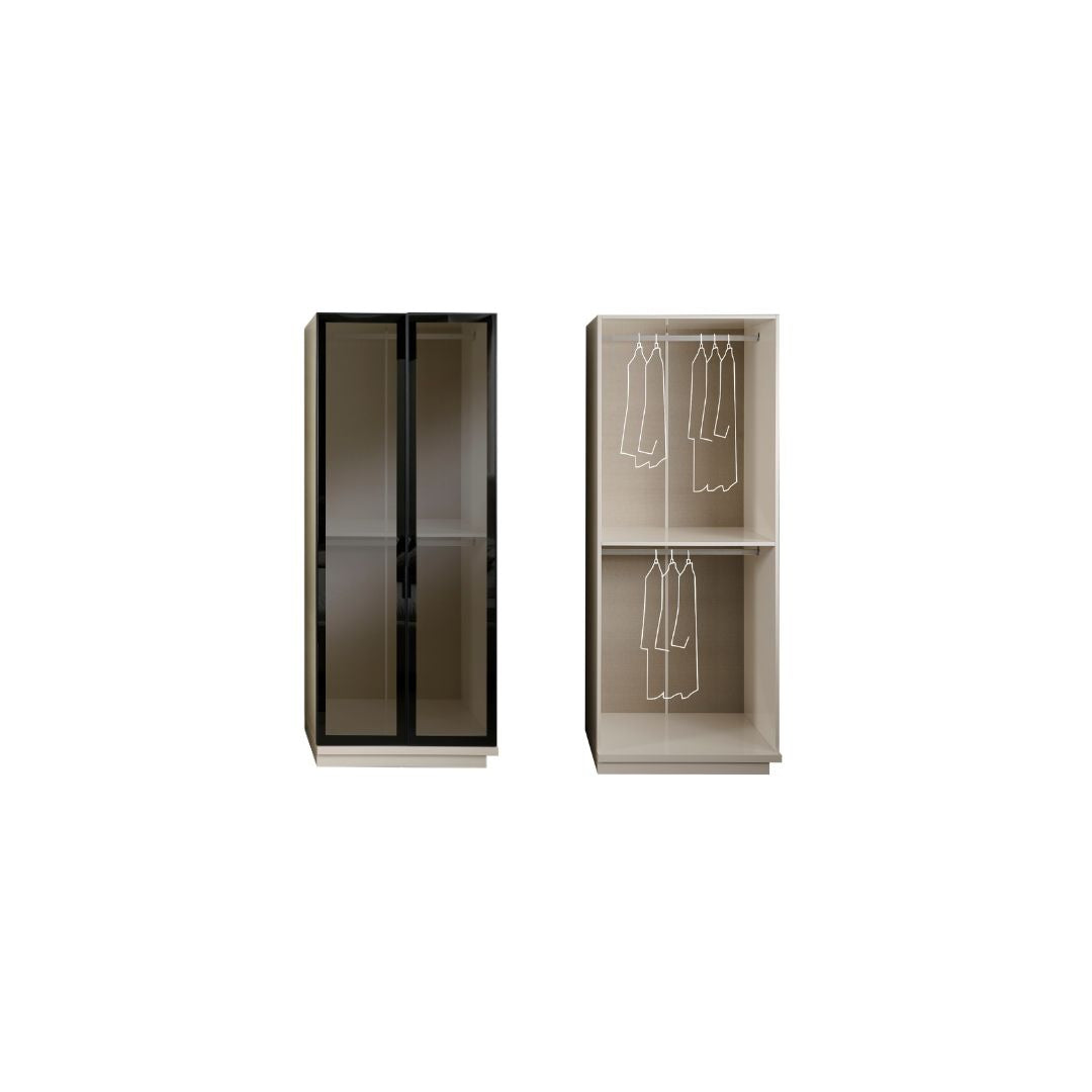 Двукрилен стъклен модул от серия Pedro – затворен/отворен изглед с вътрешна зона за закачалки. Изглежда елегантно и подчертава модерния стил. 