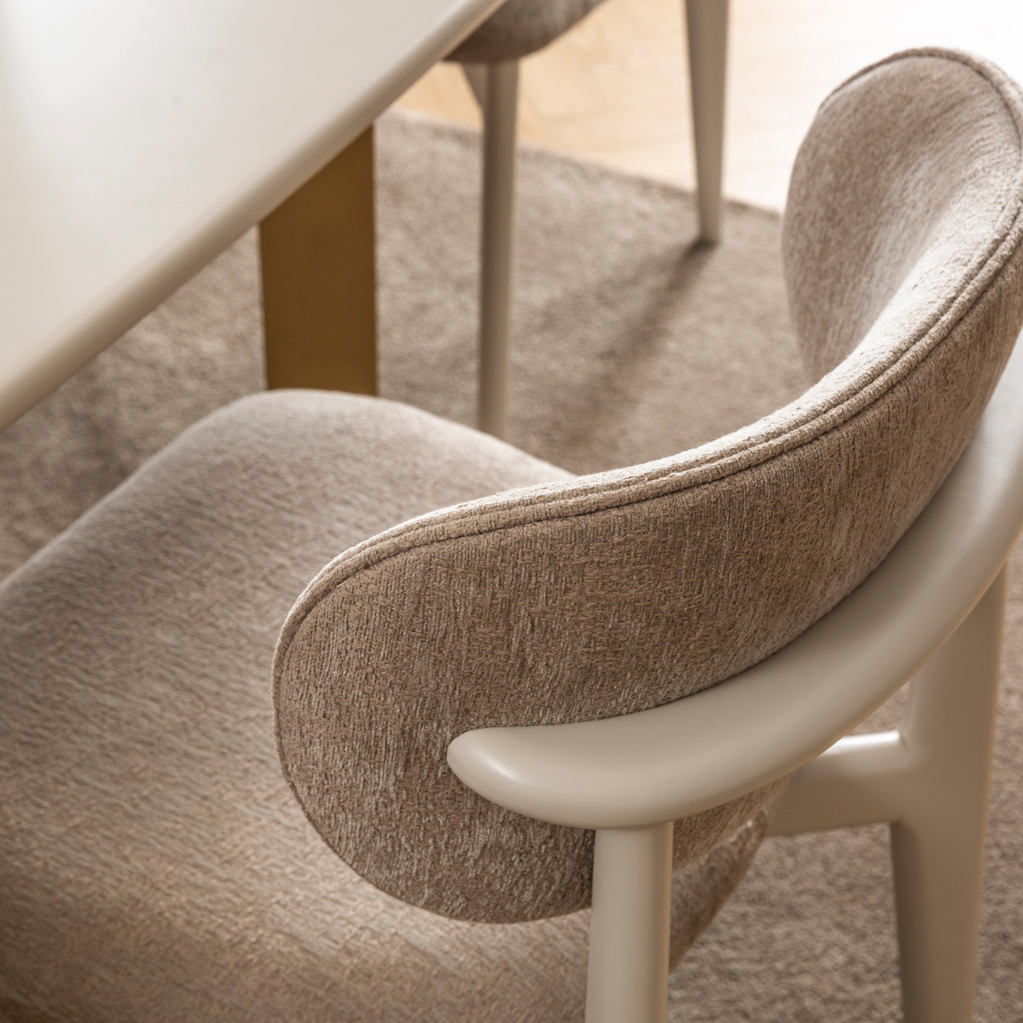 Трапезна маса Piedra