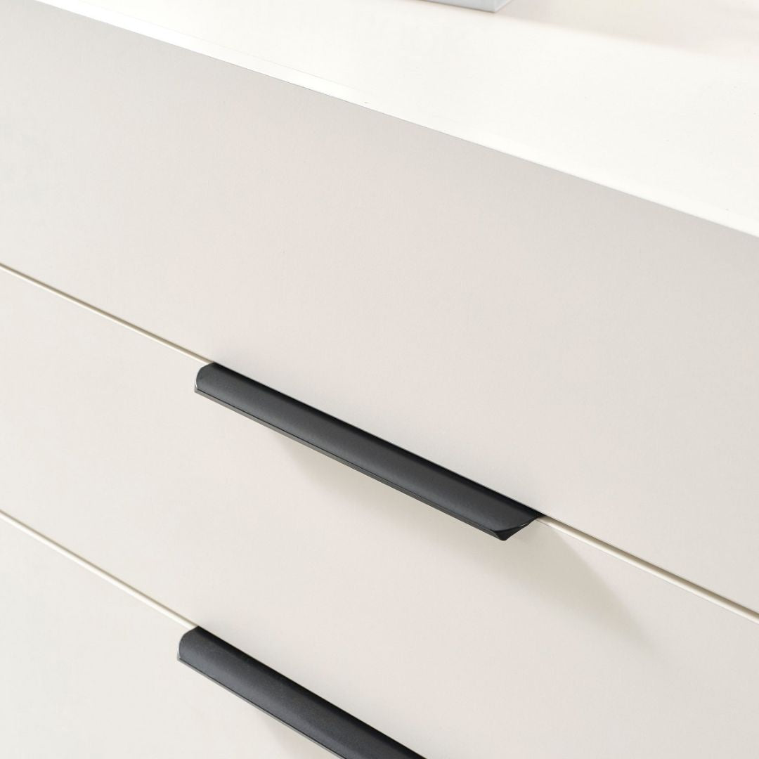 Тоалетка с огледало Safir