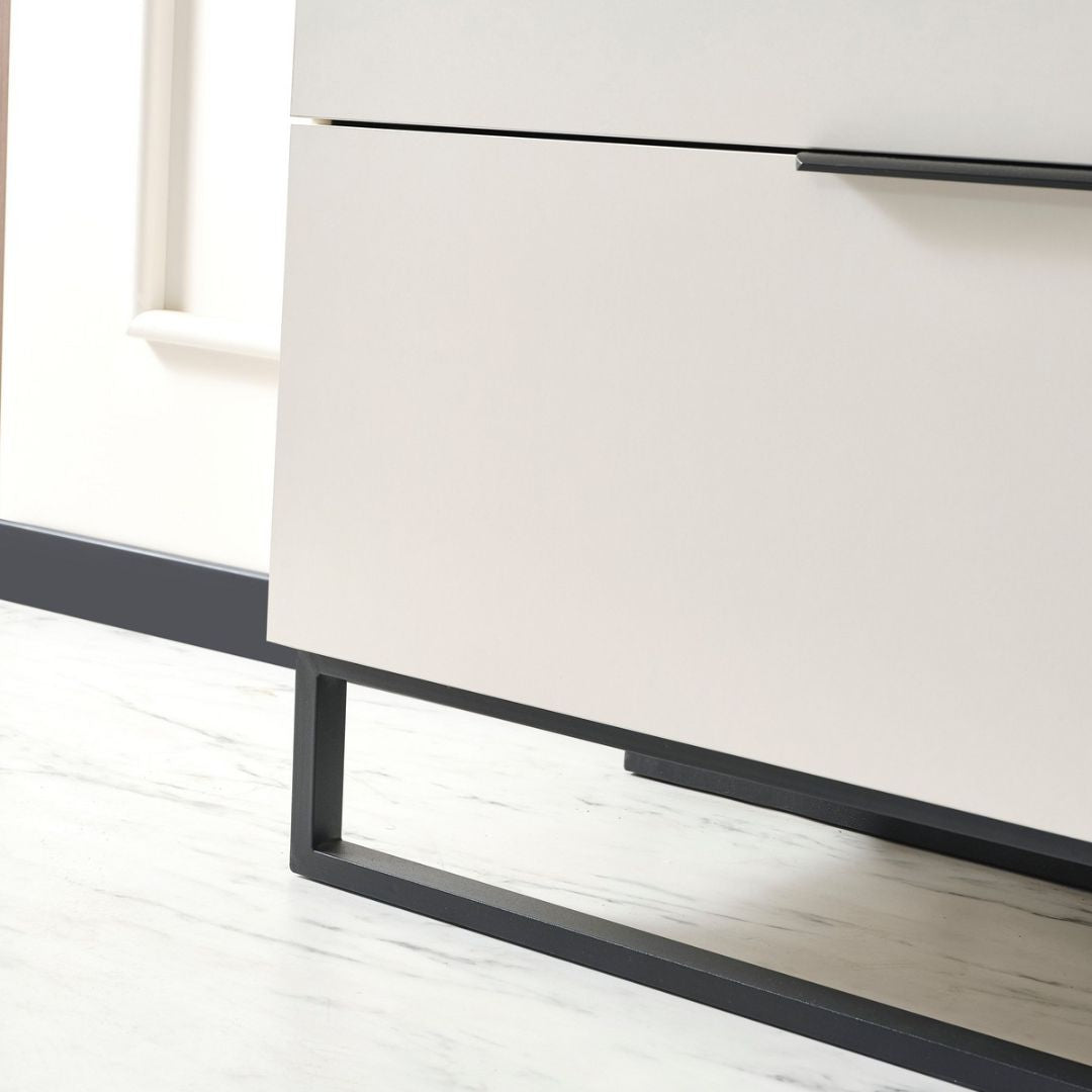 Тоалетка с огледало Safir