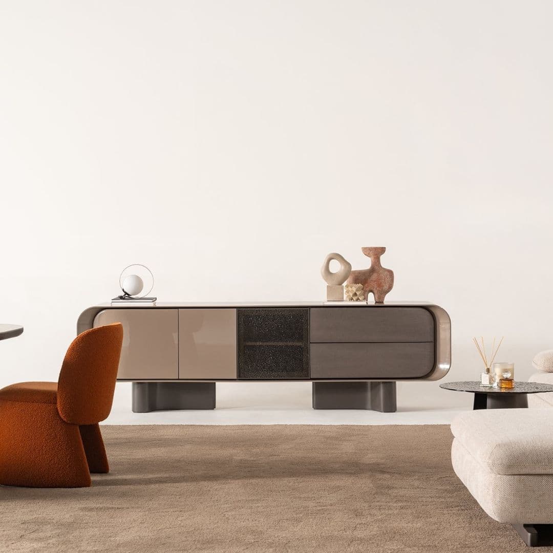 Бюфет Metropol – близък план на ръбовете и финото изпълнение на фронта.