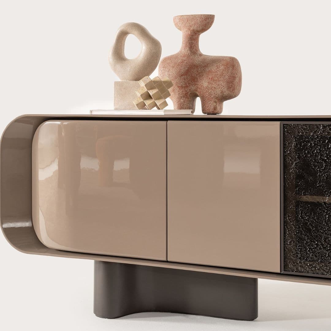 Бюфет Metropol – интериорен кадър с декорации върху плота.