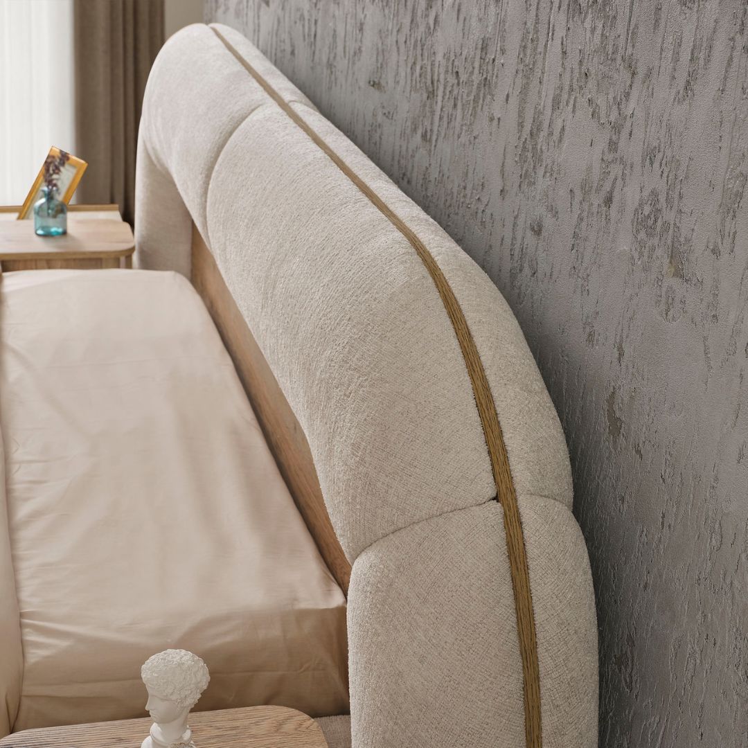 Детайл на таблата на легло Anka, показващ фината изработка.