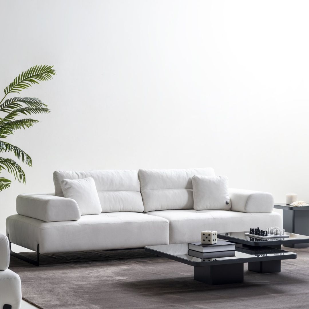 Прав диван Rocco