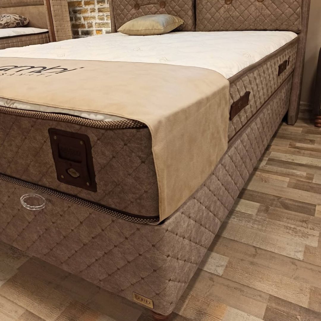 Детайл от таблата на спален сет Bamboo Sleep