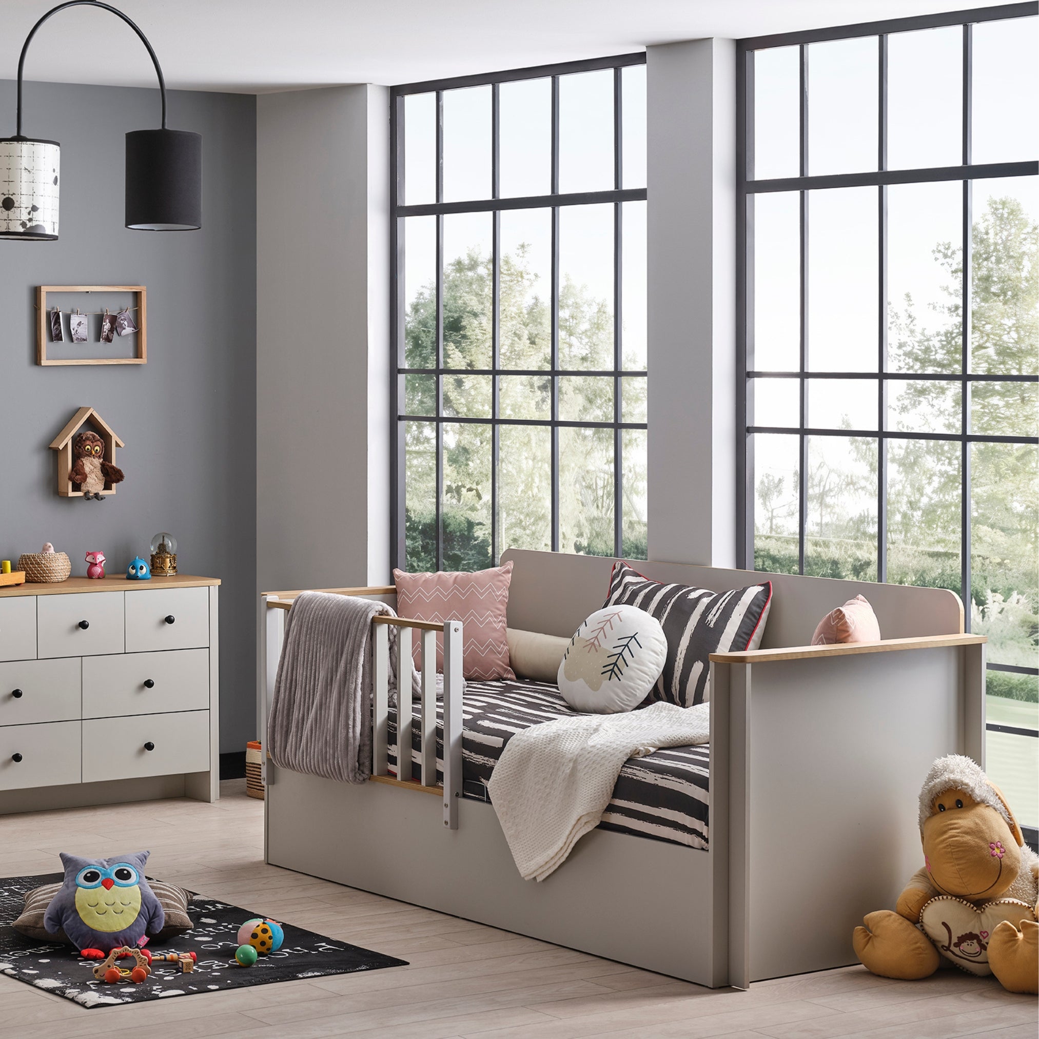 Тодлър легло MFC с повдигаща се подматрачна рамка