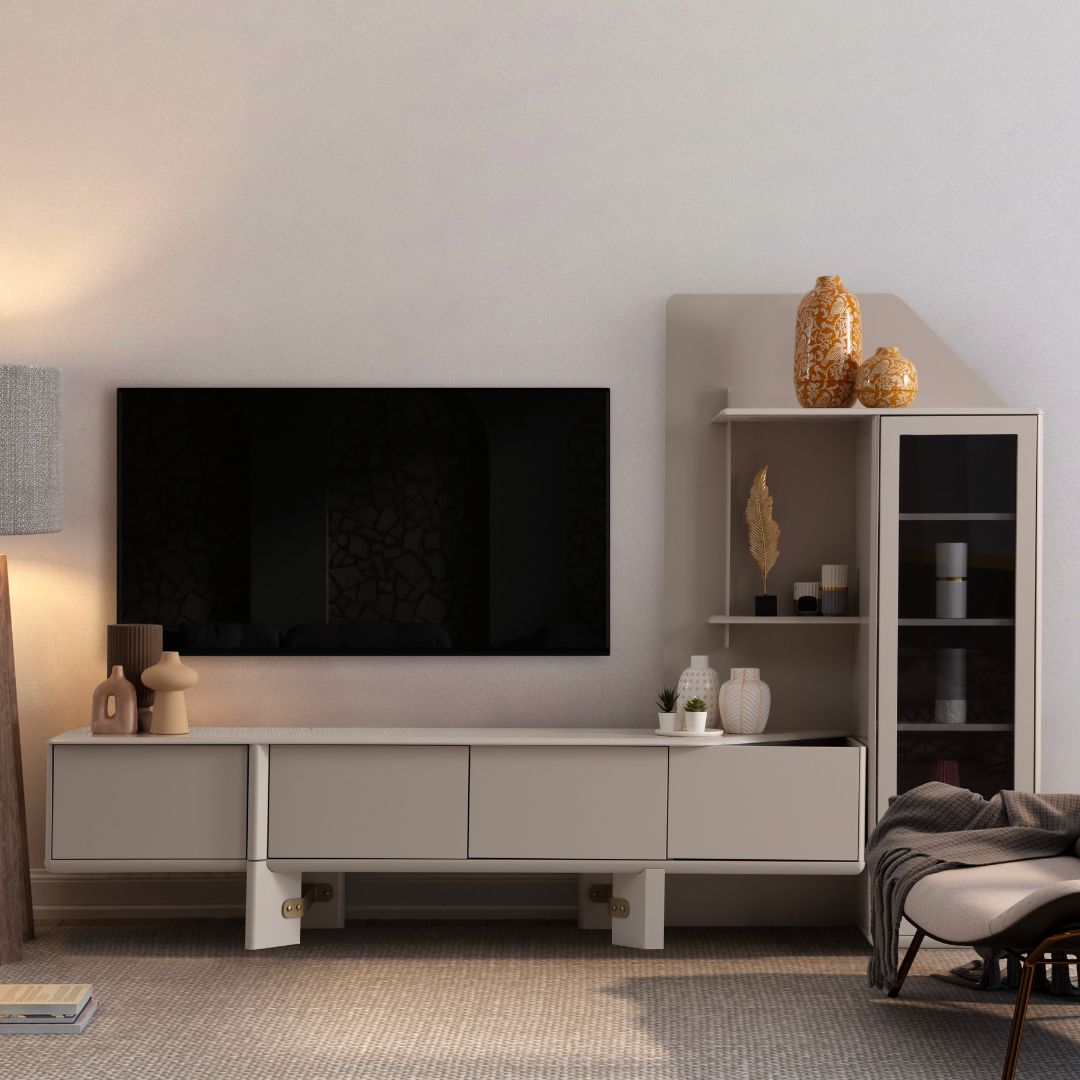 ТВ секция Glamour – нисък модул, витрина и етажерка, подредени под стенен телевизор в уютна дневна.