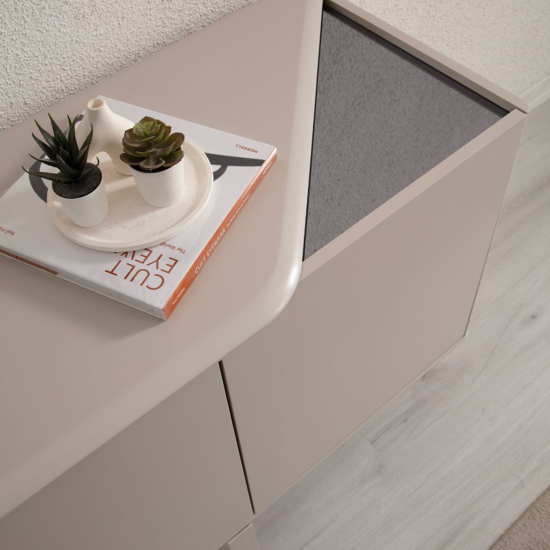 Детайл от вертикалния елемент и крака на ТВ модул Glamour, показващ изчистения дизайн.