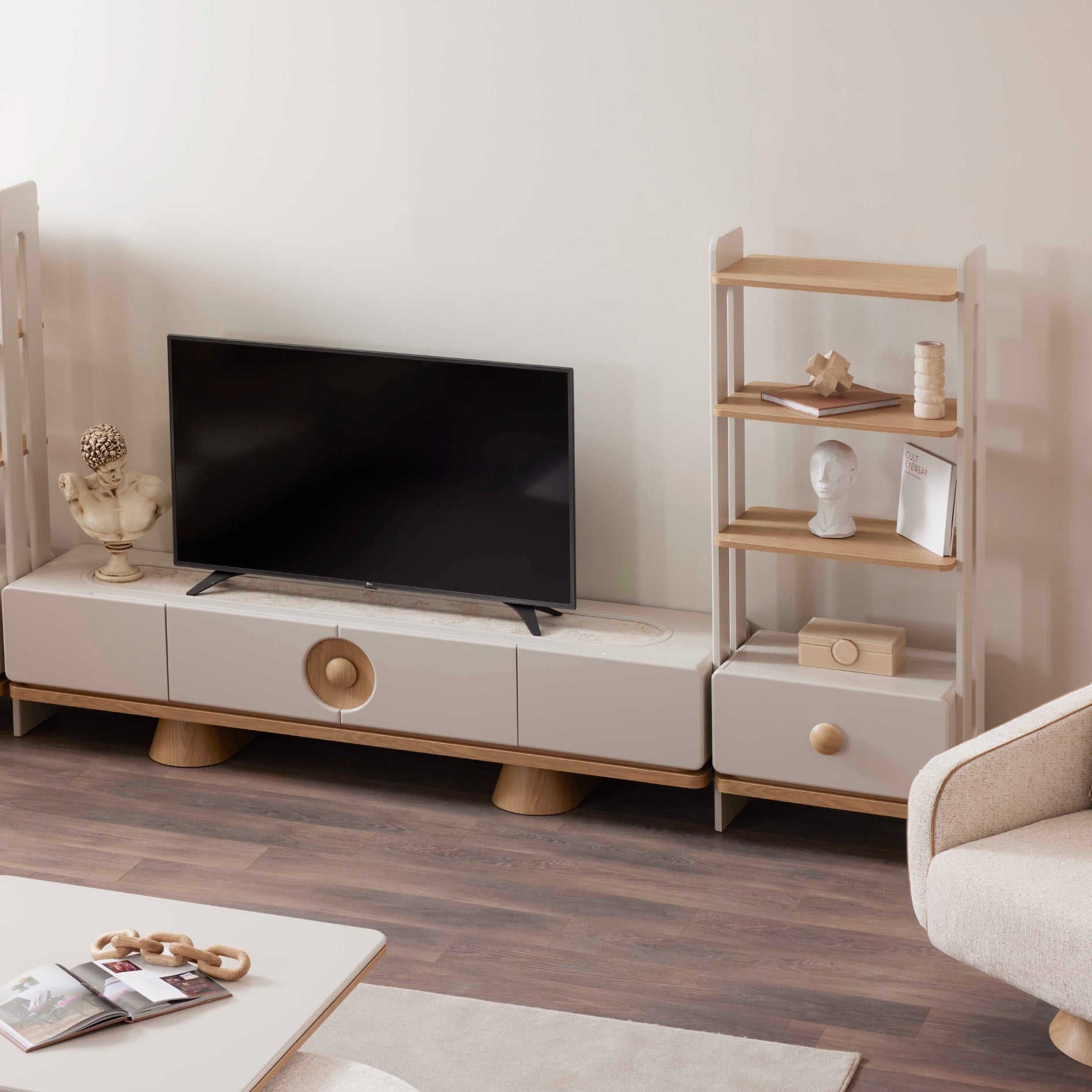 ТВ секция Roma